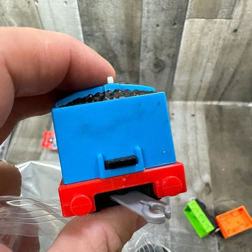 Trackmaster Motorized Trains Thomas The Train‎ Circus and Cars Lot of 6 pieces